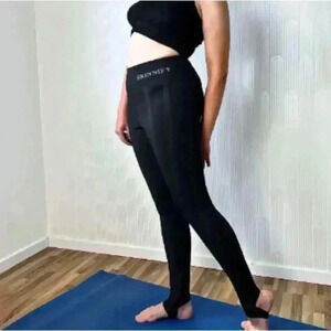 Skinnify Leggings for weight loss in black in size M
